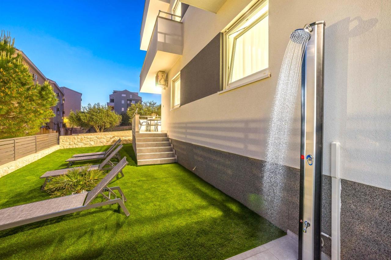 Summer Breeze Pool Apartments 노바야 외부 사진