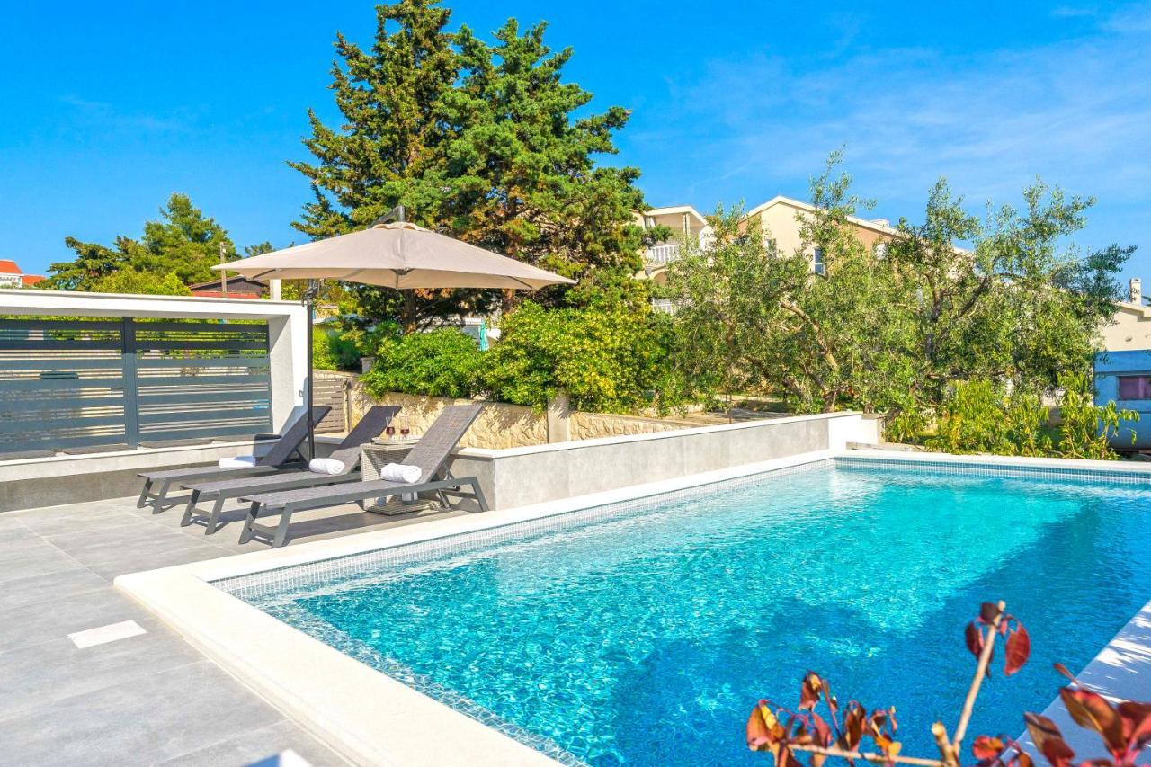 Summer Breeze Pool Apartments 노바야 외부 사진