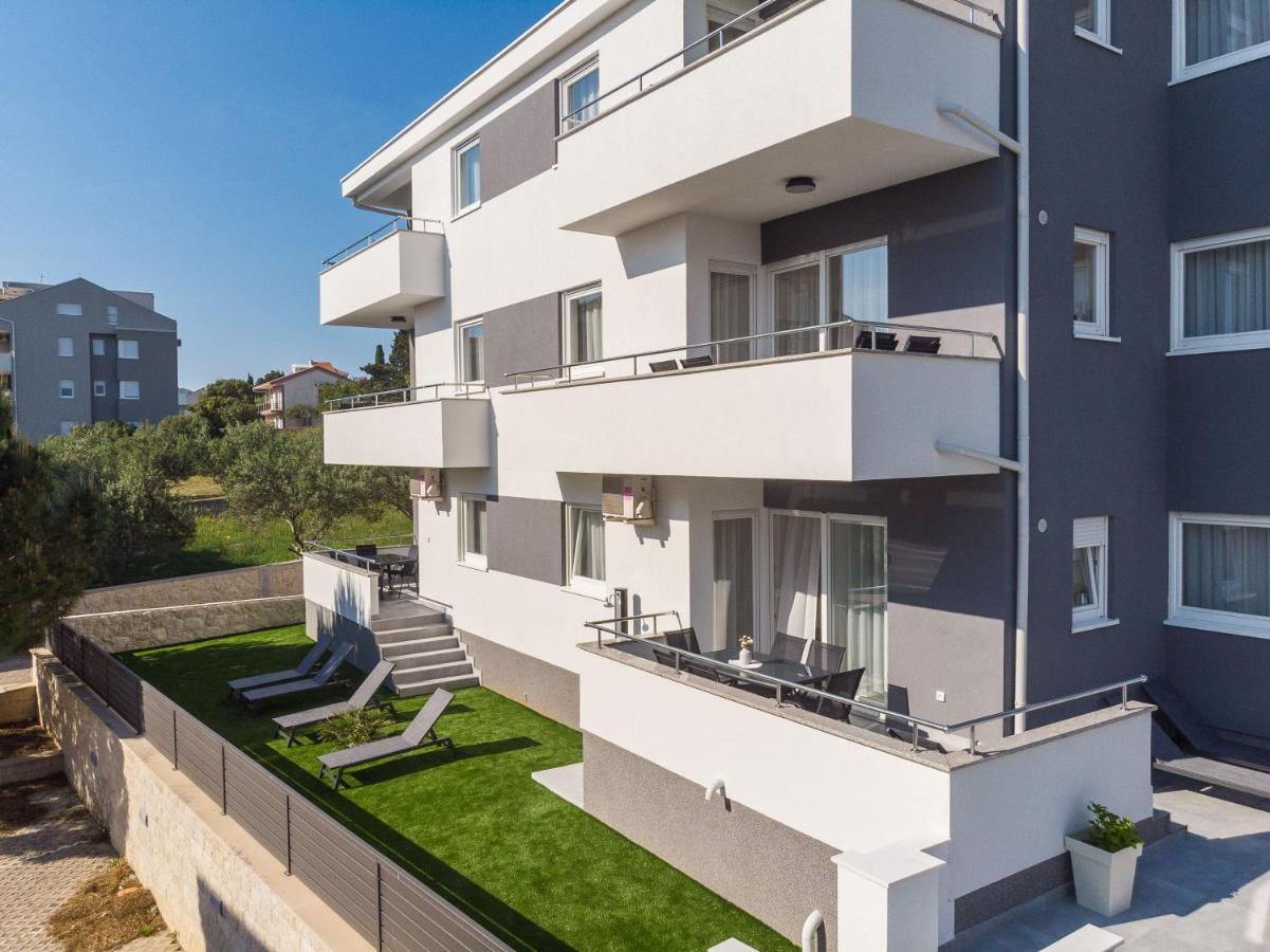 Summer Breeze Pool Apartments 노바야 외부 사진
