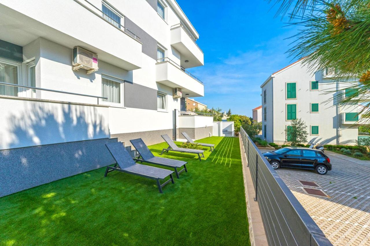 Summer Breeze Pool Apartments 노바야 외부 사진