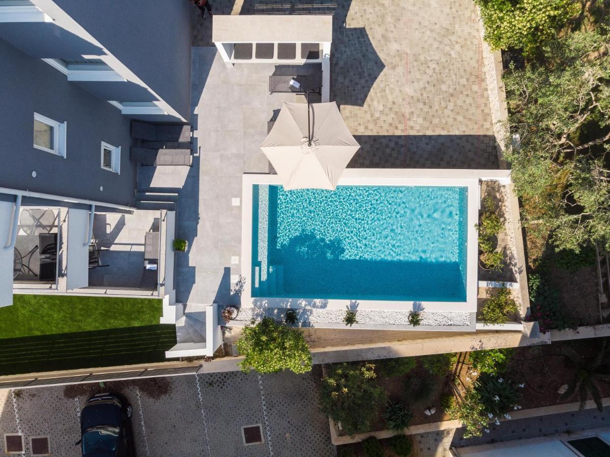 Summer Breeze Pool Apartments 노바야 외부 사진