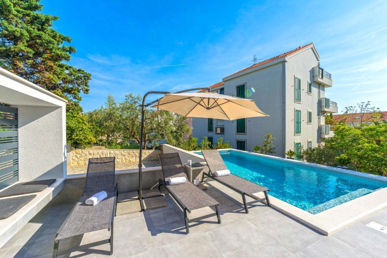 Summer Breeze Pool Apartments 노바야 외부 사진
