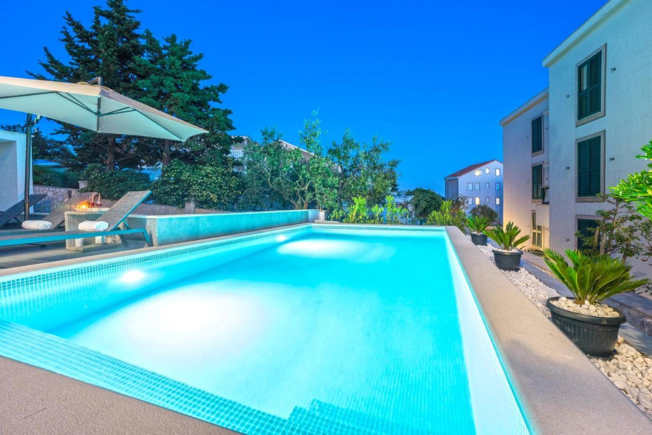 Summer Breeze Pool Apartments 노바야 외부 사진