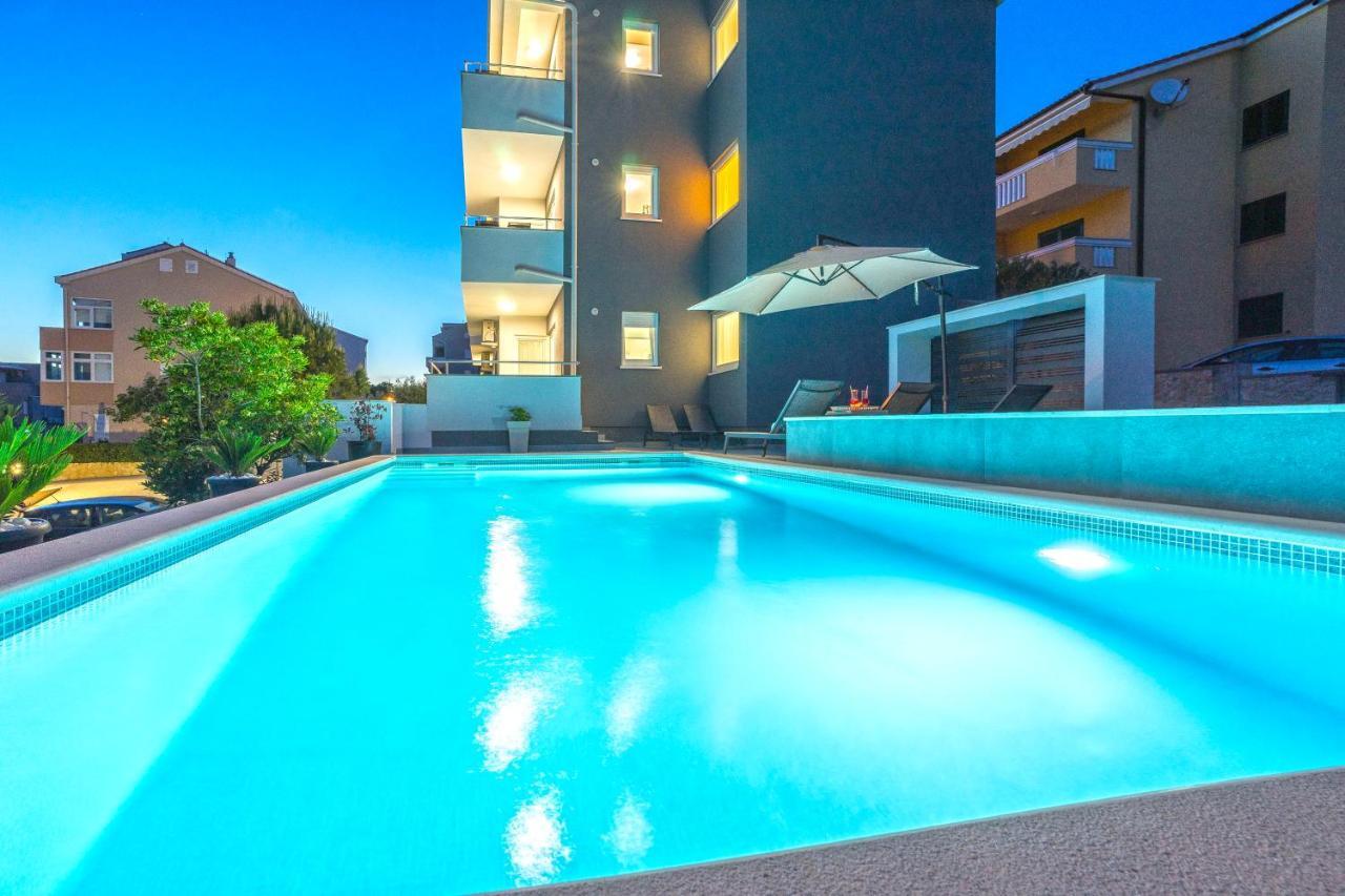Summer Breeze Pool Apartments 노바야 외부 사진