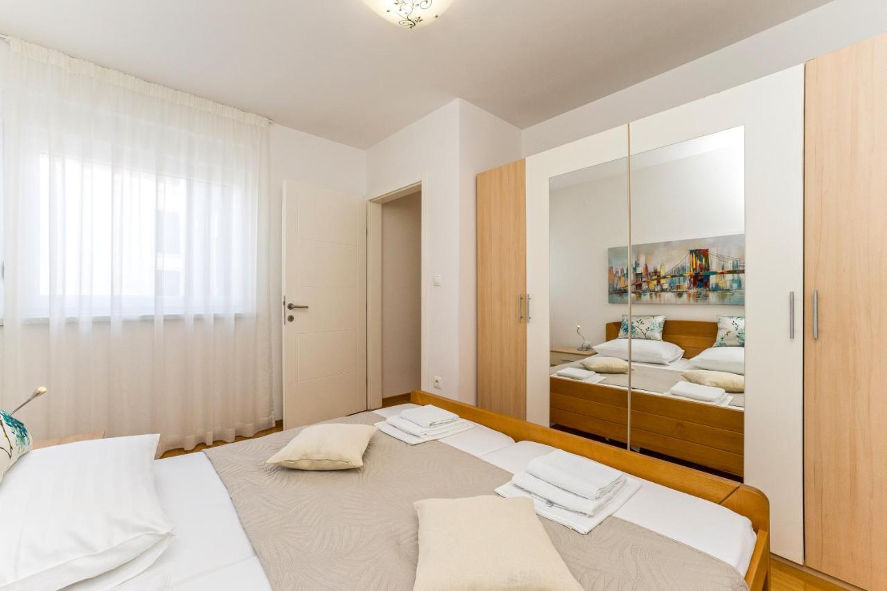 Summer Breeze Pool Apartments 노바야 외부 사진