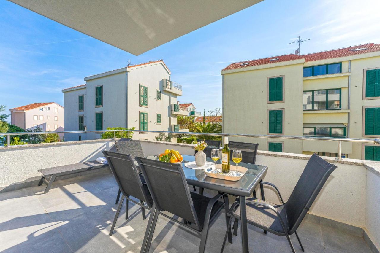 Summer Breeze Pool Apartments 노바야 외부 사진